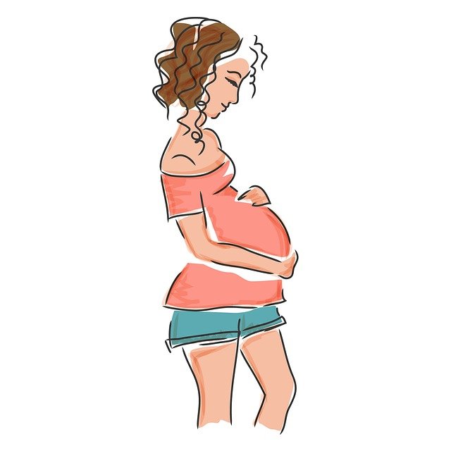 Retazos de mujer embarazada abrazando su tripita para indicar detalles del embarazo en Adeslas